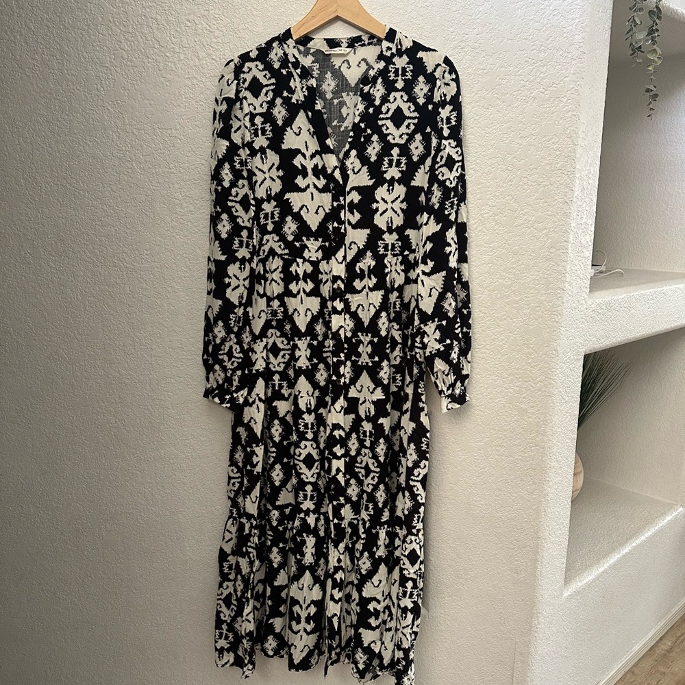 Black and white Pleated Sundress with Bishop Sleeves